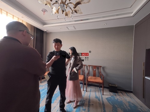 同心装修公司|同心幡豪俱乐部设计装修现场量尺